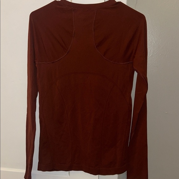 NWOT Athleta Momentum Seamless Top Rust- Small - Picture 4 of 5